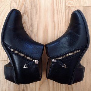 Vionic Jolene Size 7.5 Black Leather Side Zip Heel Bootie Ankle Boot